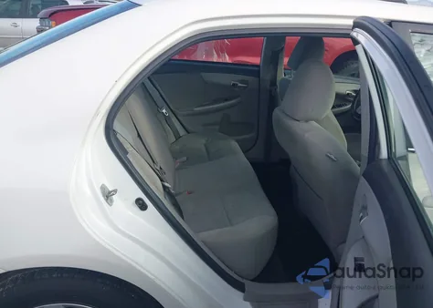 2013 Toyota Corolla Le z USA, uszkodzony, nr VIN 2T1BU4EE8DC013129